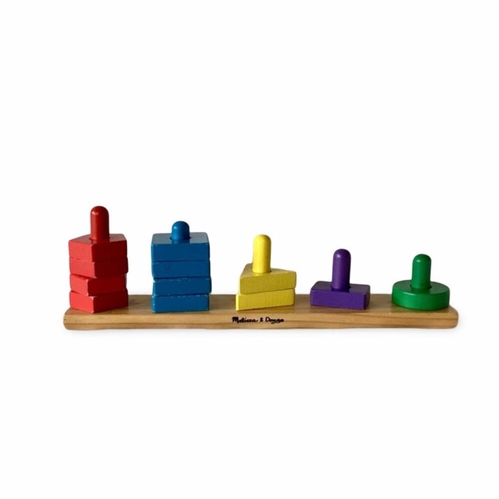 MELISSA AND DOUG Stack & Sort Board